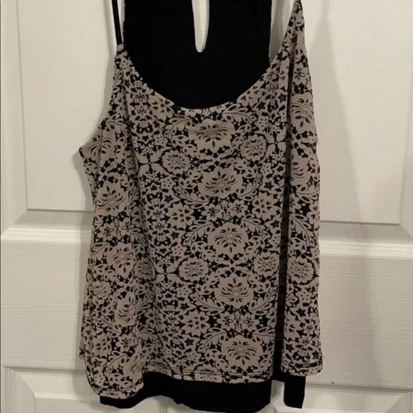 Tank top, brand: smart set, size: Medium, black and lilac - Picture 1 of 2